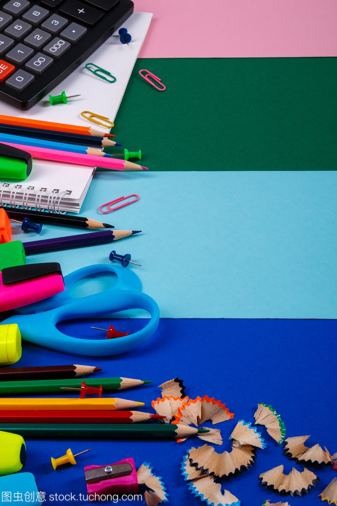 學(xué)校或辦公室文具彩色背景