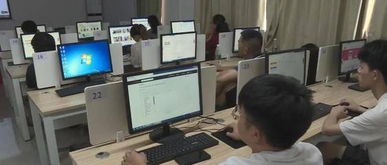 電商助農(nóng)!我縣首屆農(nóng)村電子商務(wù)培訓(xùn)班開班